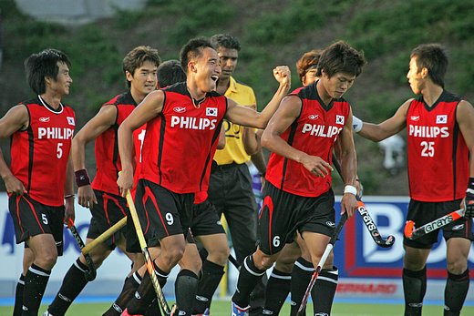 &copy; Herbert Bohlscheid (www.sportfoto.tv) / Wolfgang Quednau (www.hockeyimage.net)