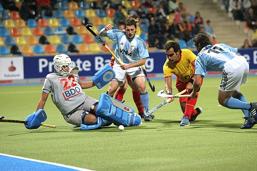 &copy; Herbert Bohlscheid � www.sportfoto.tv und Wolfgang Quednau � www.hockeyimage.net