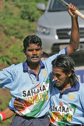 &copy; Herbert Bohlscheid � www.sportfoto.tv und Wolfgang Quednau � www.hockeyimage.net