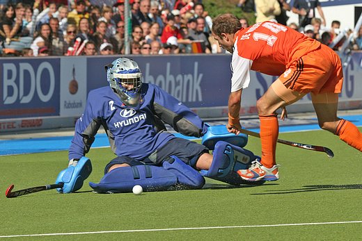 &copy; Herbert Bohlscheid � www.sportfoto.tv und Wolfgang Quednau � www.hockeyimage.net