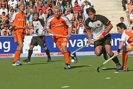 &copy; Herbert Bohlscheid � www.sportfoto.tv und Wolfgang Quednau � www.hockeyimage.net