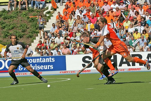 &copy; Herbert Bohlscheid � www.sportfoto.tv und Wolfgang Quednau � www.hockeyimage.net