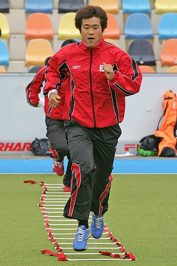 &copy; hockeyimage.net
